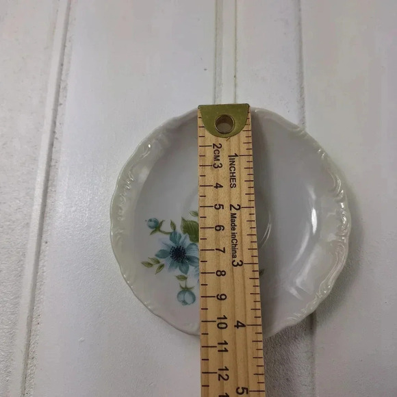 Pamela Japan Saucers and Tea Cups Set Of 2 Blue & White with Flower Design - Picture 3 of 9